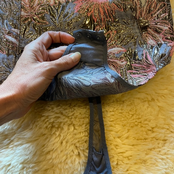 Original Victoria's Secret Dream Angel Shine Brocade Ruffle Bodysuit mesh back S - Picture 4 of 15